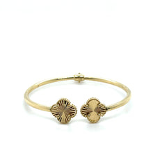Load image into Gallery viewer, 14k Gold Clover Bracelet .
