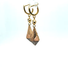 Load image into Gallery viewer, 14k Gold Cone Dangle Earrings .