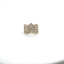 Load image into Gallery viewer, 14k Gold V Ring .