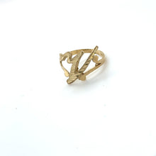 Load image into Gallery viewer, 10K Gold Cursive Initial Ring .